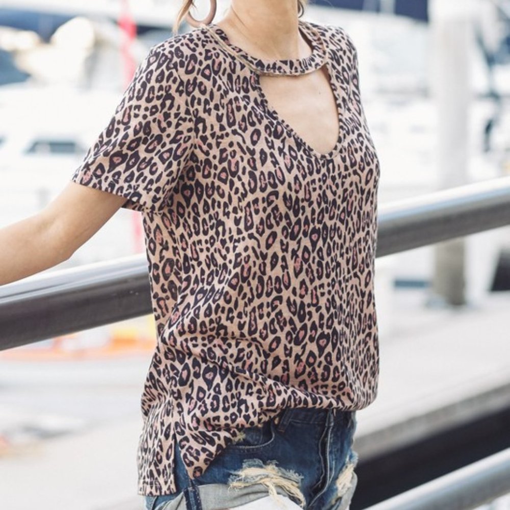 Leopard print V-Neck Short Sleeve Cutout Top
